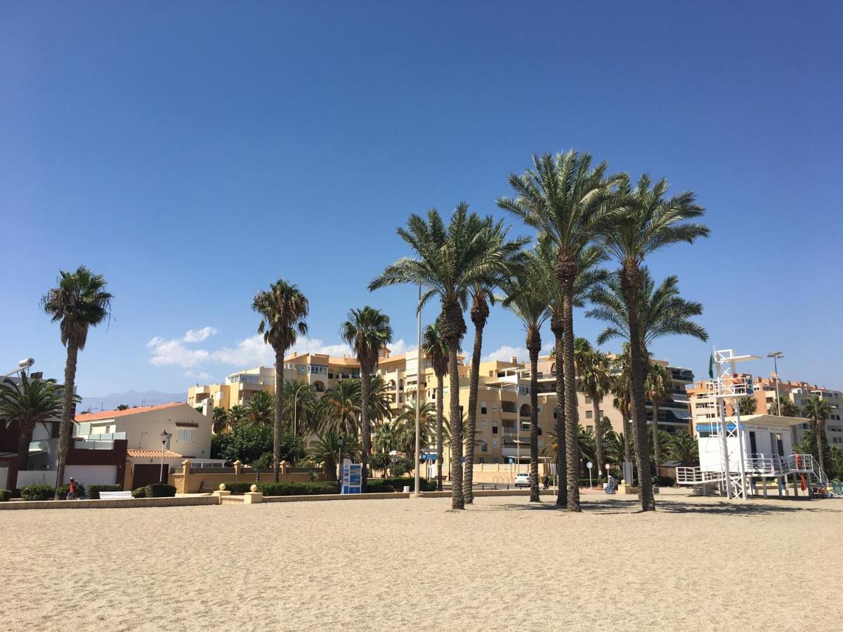 Atico Almeria. Paseo Maritimo ロケタス・デ・マル エクステリア 写真